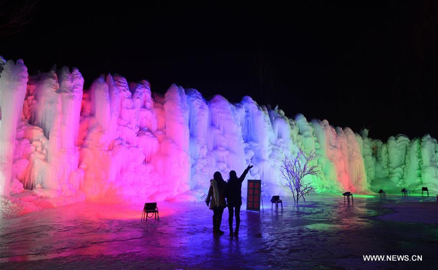 CHINA-HEBEI-SHIJIAZHUANG-FROZEN WATERFALL(CN)