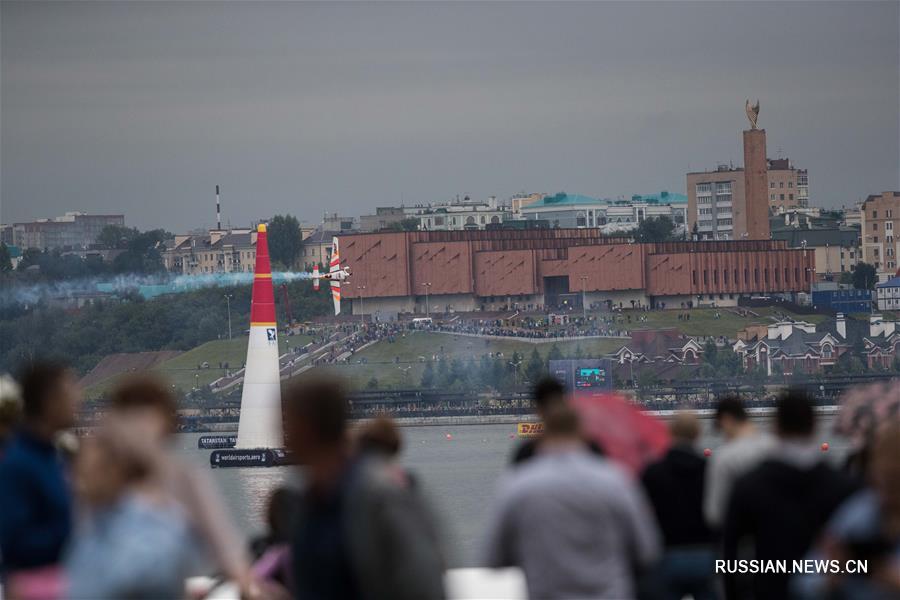 Этап чемпионата мира по аэробатике Red Bull Air Race в Казани