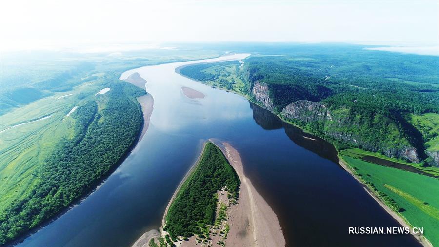 Летнее великолепие реки Хэйлунцзян