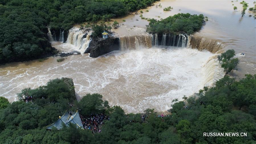 Водопад Дяошуйлоу в провинции Хэйлунцзян