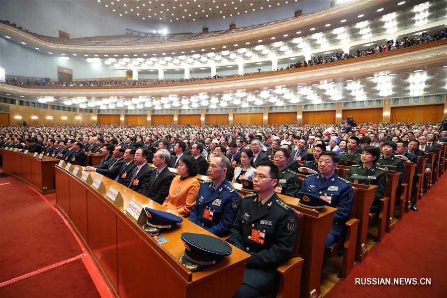 （兩會(huì)）（1）十三屆全國人大一次會(huì)議舉行第七次全體會(huì)議