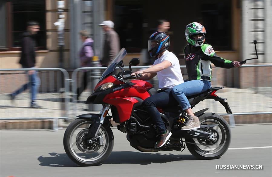 В Киеве прошел Фестиваль драйва на Подоле