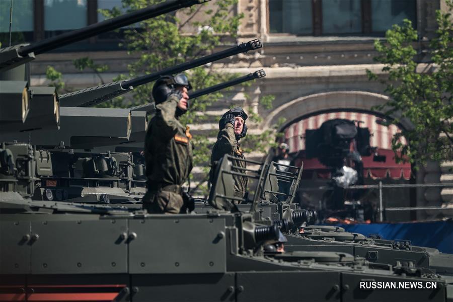 Парад на Красной площади в Москве в честь 73-летия победы в ВОВ