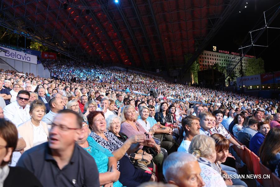 В Беларуси открылся 27-й Международный фестиваль искусств "Славянский базар в Витебске"