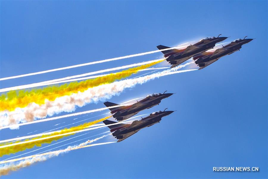 Авиашоу на Airshow China в городе Чжухай