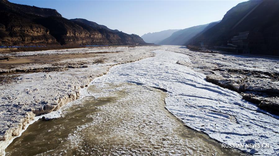 Увеличилась плотность ледохода в районе водопада Хукоу