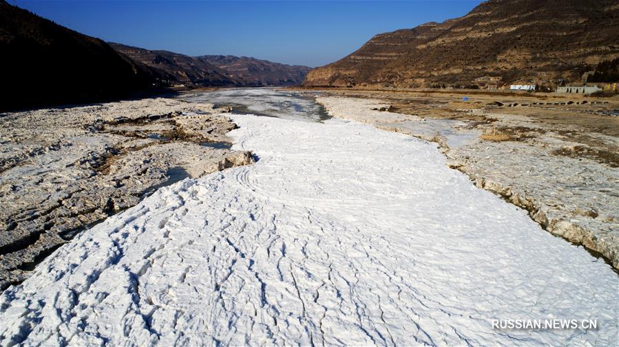 Увеличилась плотность ледохода в районе водопада Хукоу