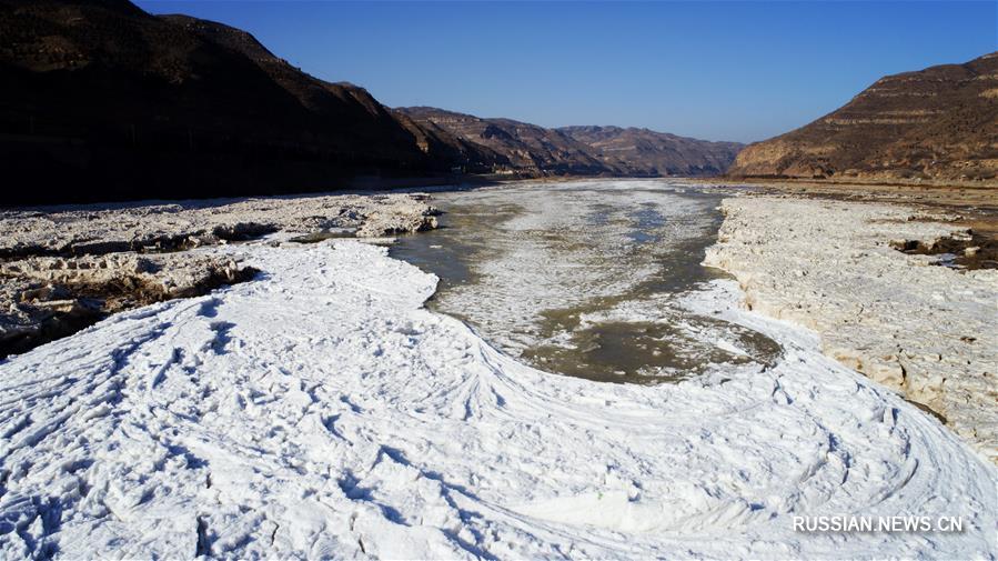 Увеличилась плотность ледохода в районе водопада Хукоу