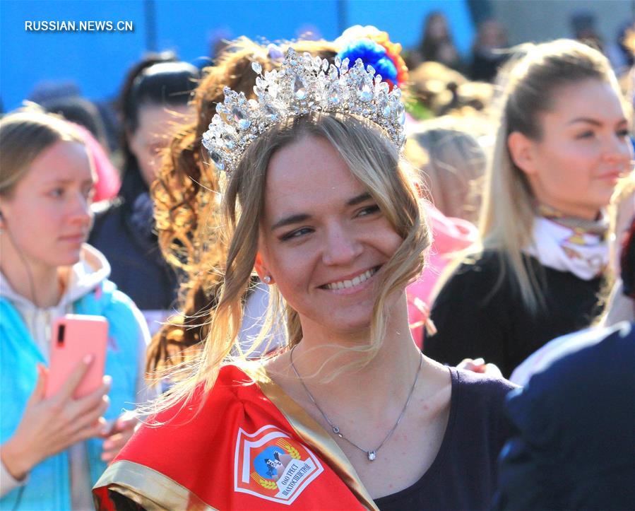 В Международный женский день в Минске прошел "Красивый забег" 