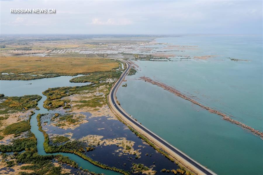 Золотая осень на озере Баграшкель