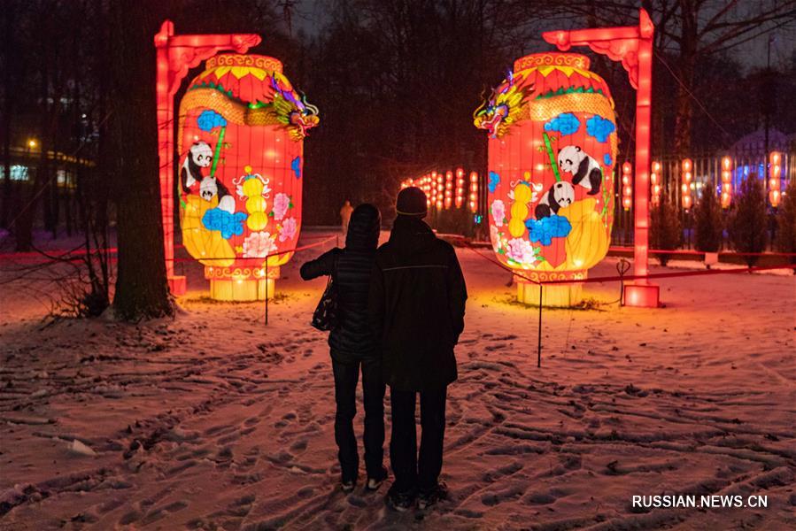 Фестиваль "Волшебных китайских фонарей" открылся в Москве