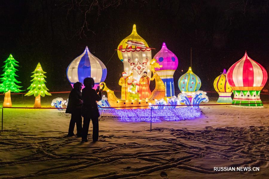 Фестиваль "Волшебных китайских фонарей" открылся в Москве