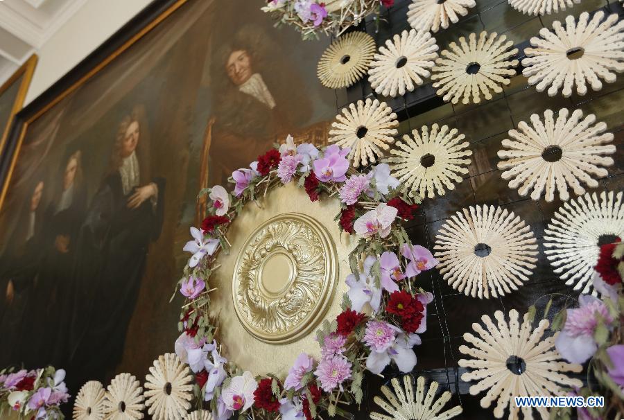 BELGIUM-BRUSSELS-CITY HALL-FLOWERTIME