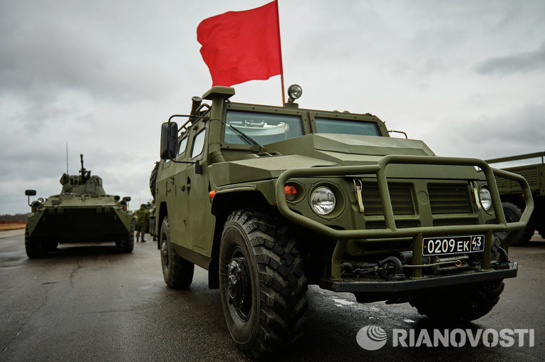 Тренировка механизированной колонны войск Санкт-Петербургского гарнизона