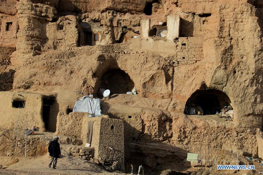 AFGHANISTAN-BAMYAN-CAVE HOMES