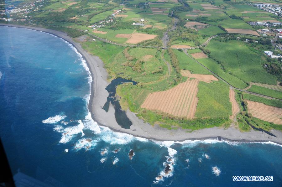 （XHDW）（1）航拍法屬留尼汪島飛機殘骸搜索海域