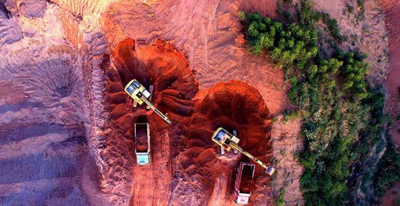 Огненно-красная почва в Гуанси-Чжуанском автономном районе