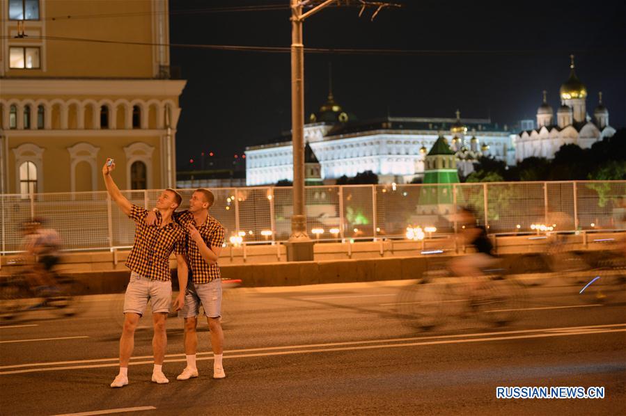 В Москве во второй раз прошел ночной велопарад