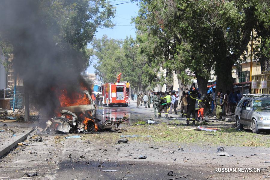 Четверо человек погибли в результате взрыва у ресторана в столице Сомали