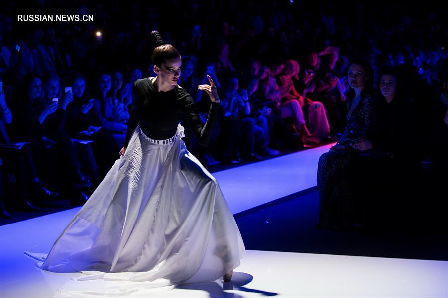 Открытие Российской недели моды "Mercedez-Benz Fashion Week" в Москве