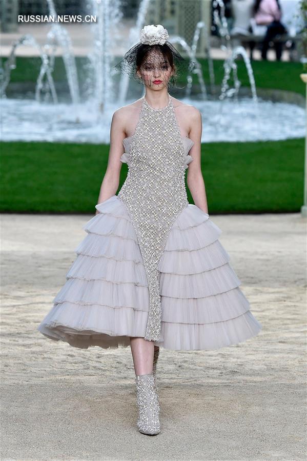 Неделя моды в Париже: показ коллекции Chanel Haute Couture весна-лето 2018 года