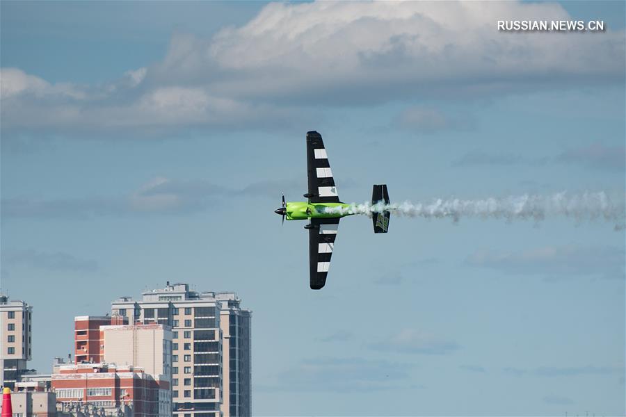 В Казани прошел 5-й этап чемпионата мира по аэробатике Red Bull Air Race 2018