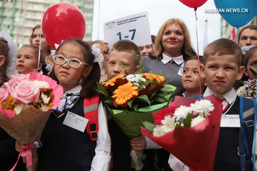 День знаний в одной из школ Ленинградской области