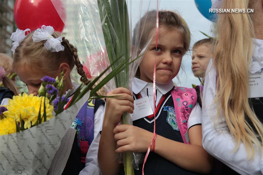 День знаний в одной из школ Ленинградской области