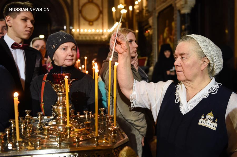 В Москве встречают Рождество